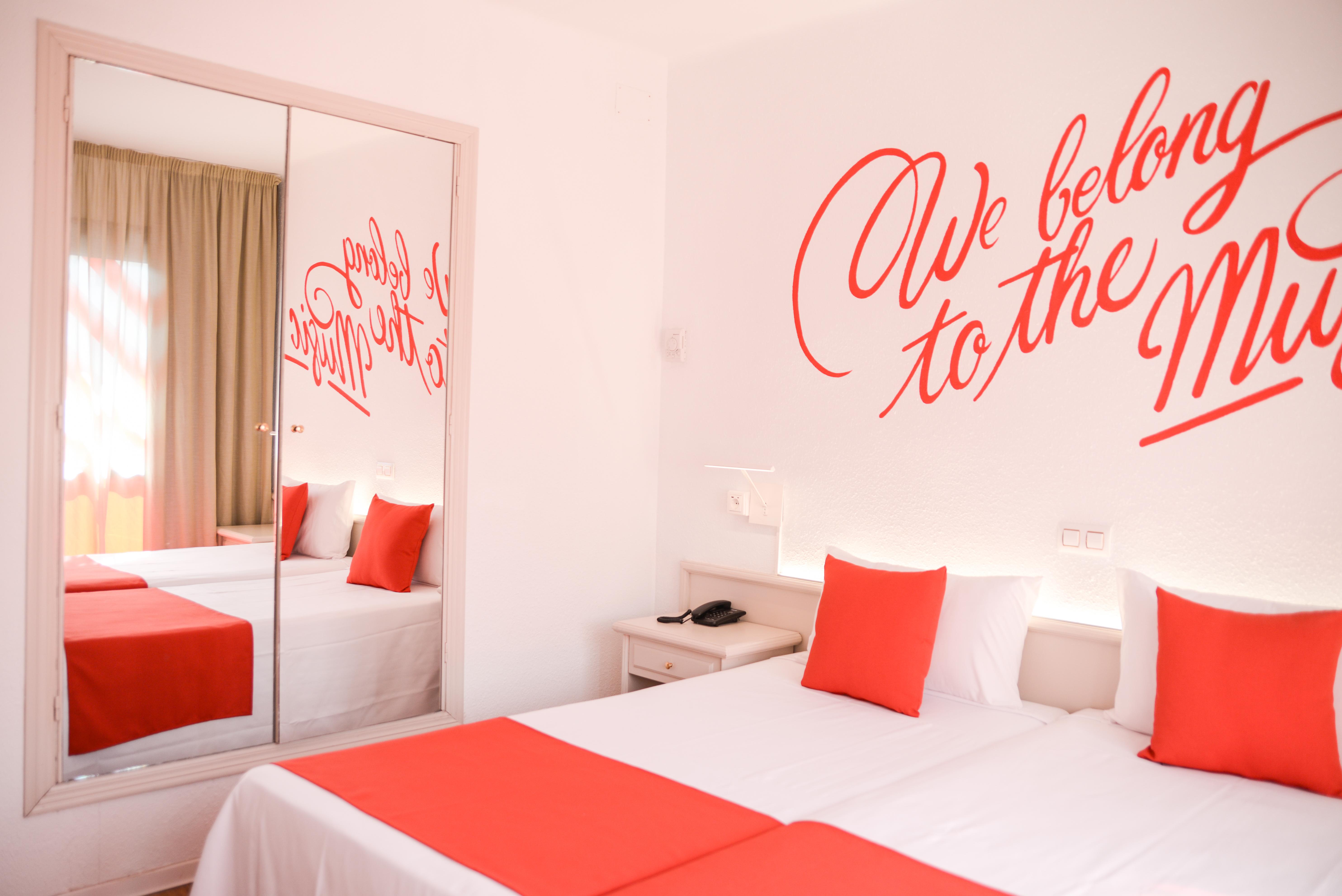 Lloret Vibe Affiliated By Fergus (Adults Only) Lloret de Mar Exteriör bild